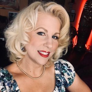 Meet your Posher, Jane